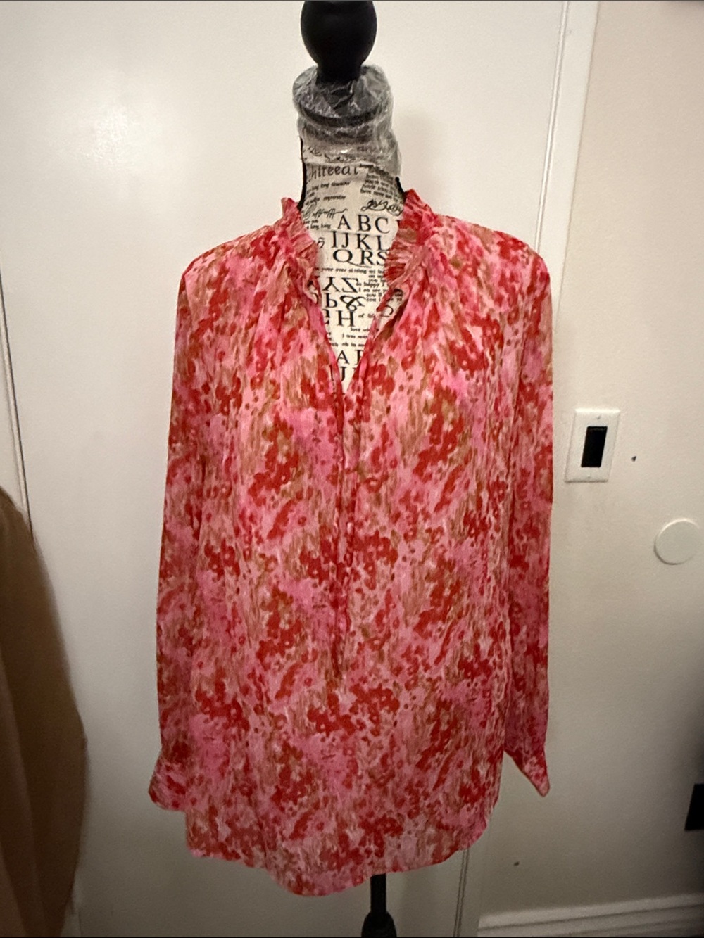 Women's Pink & Red Printed Long-Sleeve Blouse
